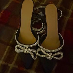 billini elope black satin micro crystal double bow high heels size 7 WIDE FIT